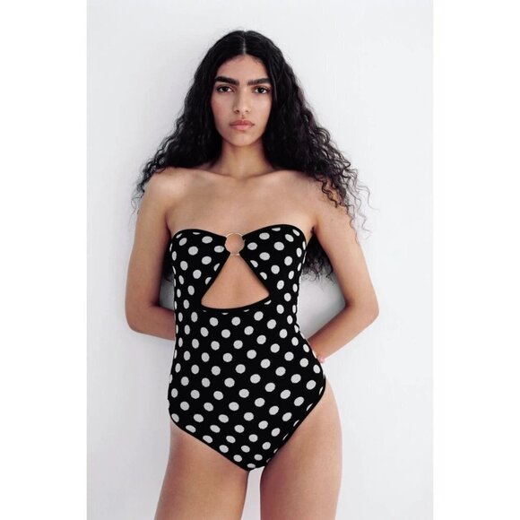NWOT Zara black & white polka dot print ribbed bodysuit w/ ring accent & cut out - Picture 4 of 12